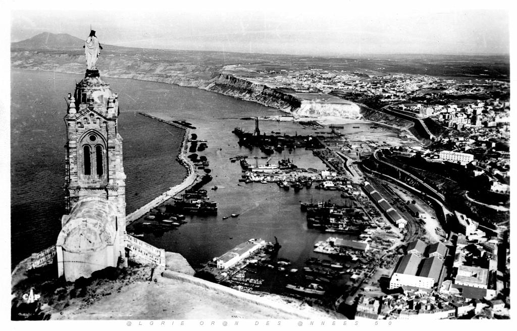 Oran Vue générale prise de Santa-Cruz.jpg